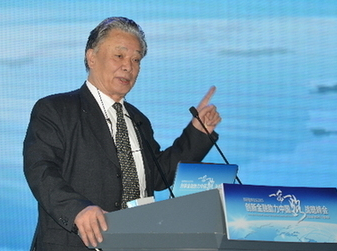 全国工商联原副主席保育钧发表主题演讲