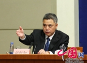 国新办新闻局副局长胡凯红邀请记者提问