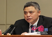 国新办新闻局副局长胡凯红主持会议