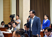 路透社记者提问