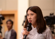 上海电视台第一财经频道记者提问