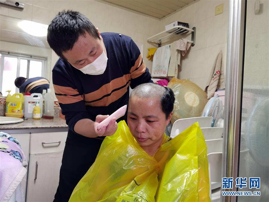 （图文互动）（10）&ldquo;抗癌小家&rdquo;：生命寒夜中的微温