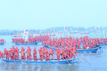 中国泰州溱潼会船节姜堰&ldquo;开篙&rdquo;