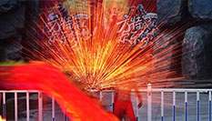 依依父子情 兩代&ldquo;火龍&rdquo;夢