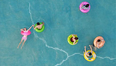 戲水消暑爽一&ldquo;夏&rdquo;