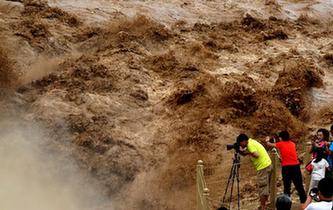 黃河壺口瀑布水量大漲