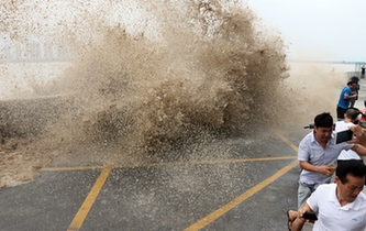 錢江洶涌&ldquo;鬼王潮&rdquo;來襲