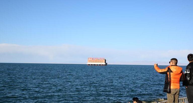 &ldquo;暮秋&rdquo;青海湖 高原&ldquo;藍寶石&rdquo;