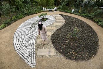 英國康橋大學建中式花園紀念徐志摩