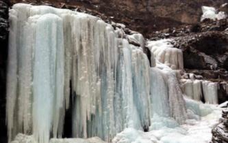青海南门峡国家湿地公园现绝美冰瀑景观