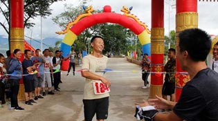 双江自治县举办“美丽乡村健康跑”比赛