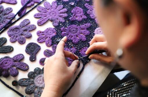 黎明村的幸福曙光