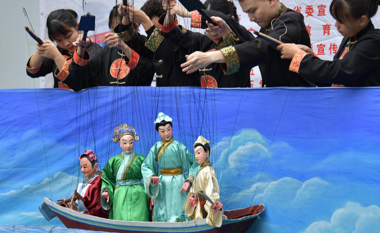 走进&ldquo;特殊校园&rdquo;的非遗木偶