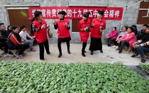 山东枣庄：&ldquo;小红土&rdquo;走基层传党音