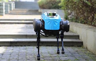 新一代“絕影”四足機器人發布 具備跑步及上下臺階能力