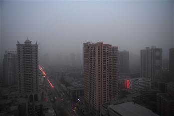 甘肅蘭州遭遇沙塵來襲