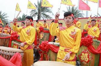 廣西欽州108面煙墩大鼓鬧新春