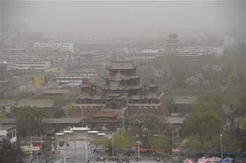 宁夏局地遭遇沙尘暴