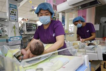 NICU裏的&ldquo;新生媽媽&rdquo;