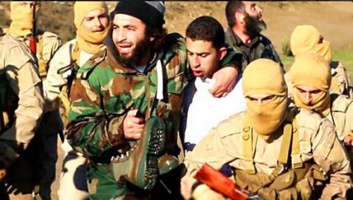 资料图:卡萨斯贝12月24日坠机被俘。