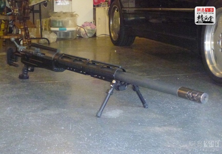 9毫米sop超长距狙击枪就是为了超长距离狙击而产生的超级"变态"枪械.