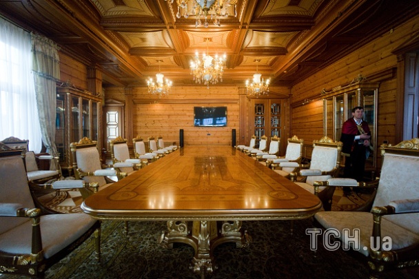 乌克兰前总统官邸秘照流出 内部极尽奢华