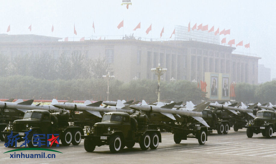 1984国庆35周年阅兵珍贵旧照