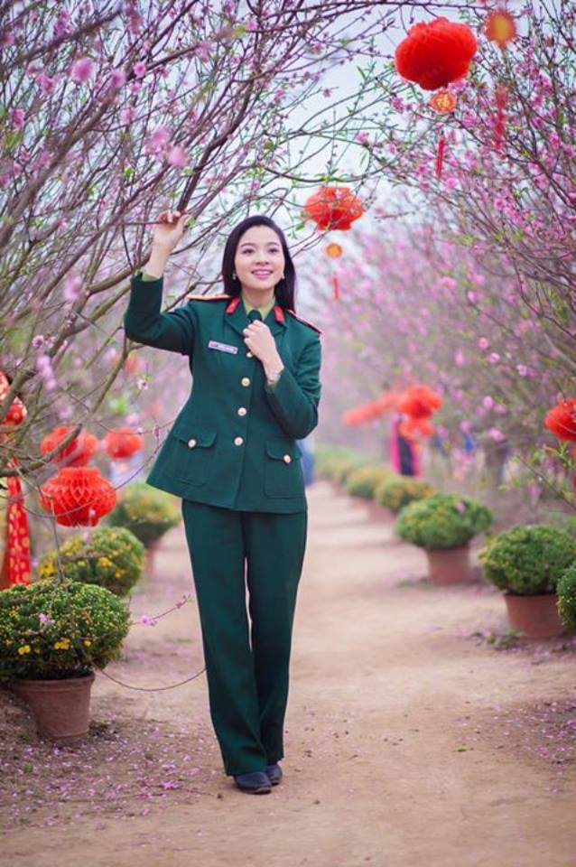 越南美丽女兵不一样的风采
