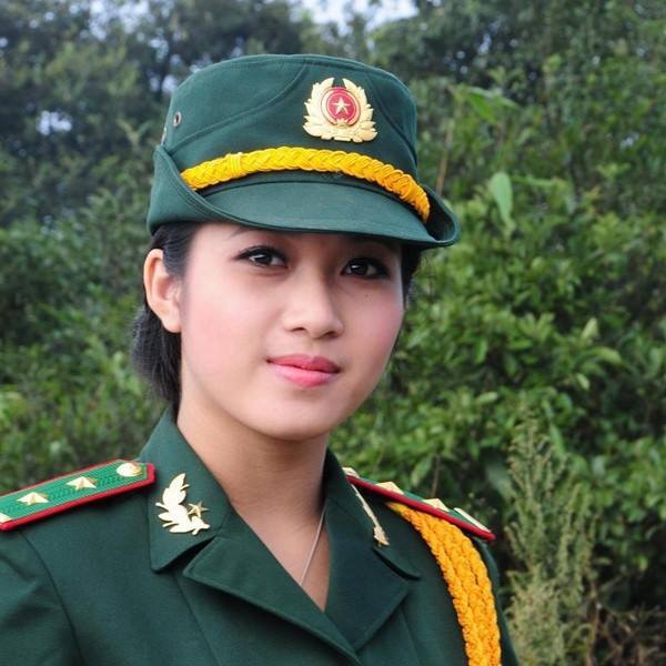 越南美丽女兵不一样的风采