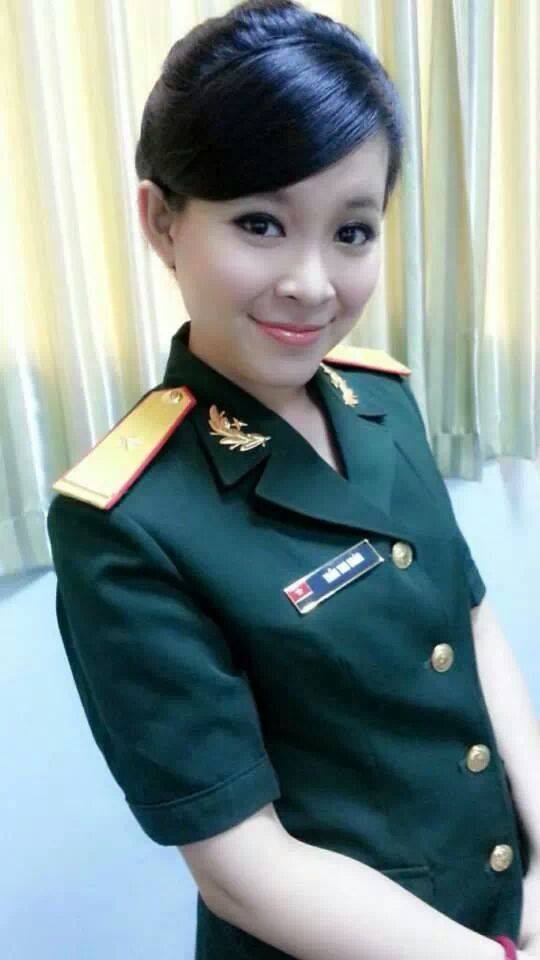越南美丽女兵不一样的风采