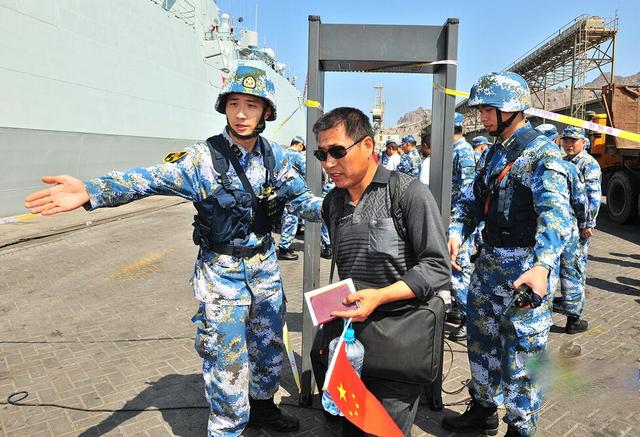 国防部官员:放心 中国军队有信心把同胞接回家