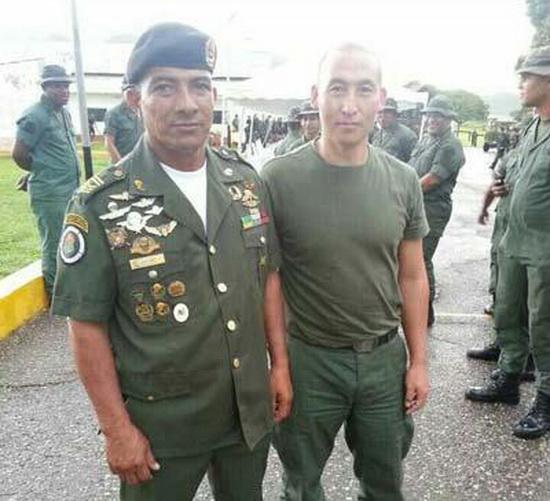 中国军人猎人学校毕业：签生死协议 泔水桶舀食