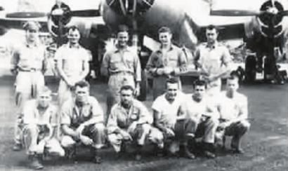 被击落的美军B29轰炸机上的全体飞行员 被击落的美军B29轰炸机上的全体飞行员