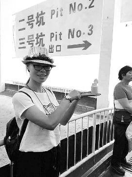 给武警擦汗女乘客被找到 称都想擦只是我胆子大