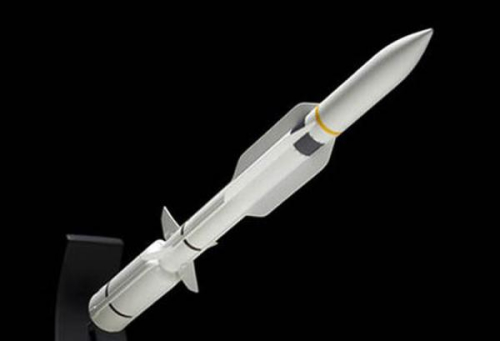 　资料图：标准6防空导弹模型。该弹最大射程超240千米，飞行速度3.5马赫。