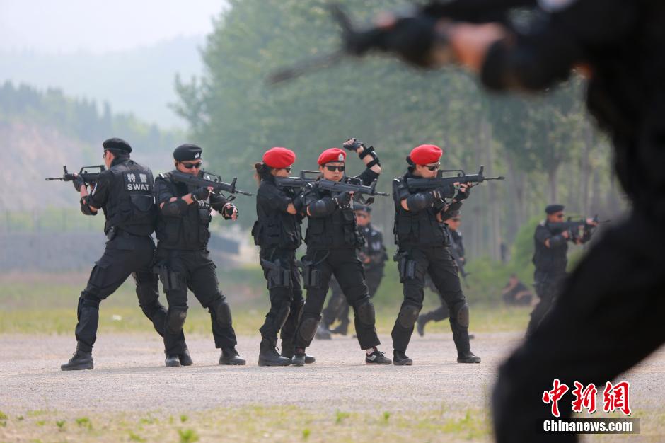 济南特警黑豹突击队反恐练兵
