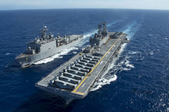 资料图:美两栖攻击舰满载鱼鹰现中国东海南海