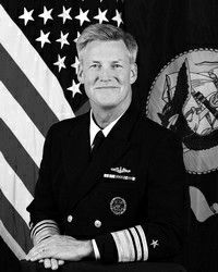 美国海军第7舰队司令罗伯特&middot;托马斯中将