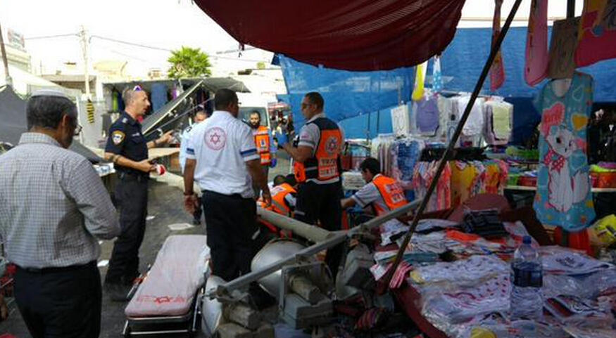 惨烈！印尼1架C-130军用运输机在居民区坠毁