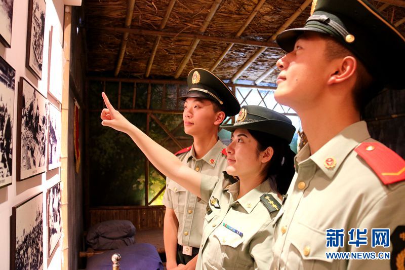 缅怀革命先烈 牢记党的宗旨--江苏常州机场边检