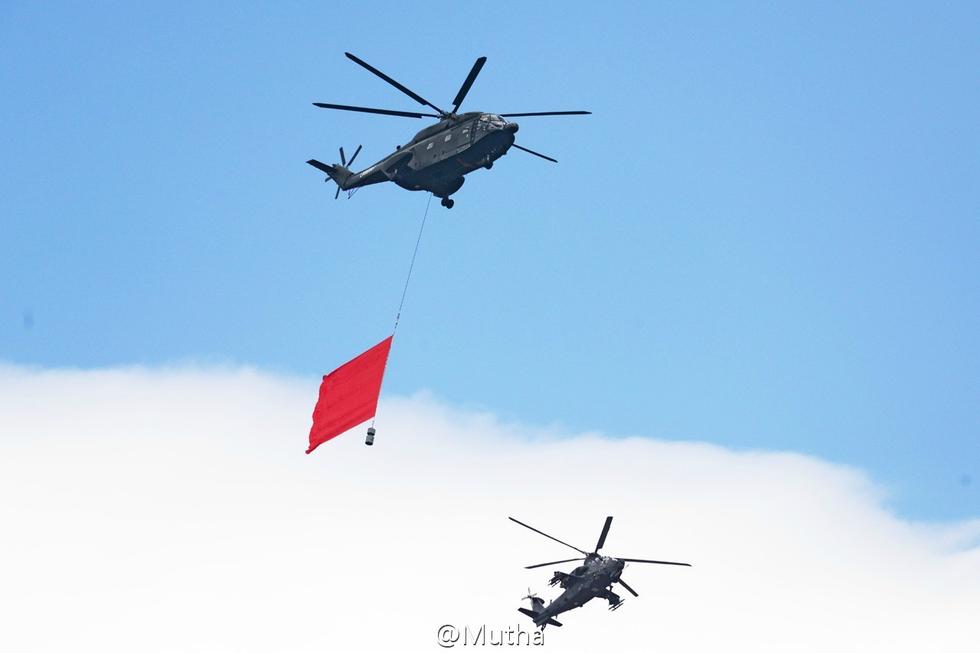 组图:百余架飞机阅兵彩排壮观景象【8】