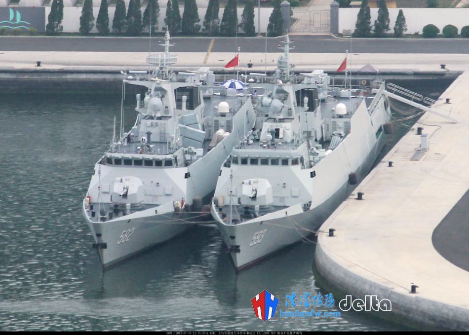056型和056A型护卫舰并列停靠