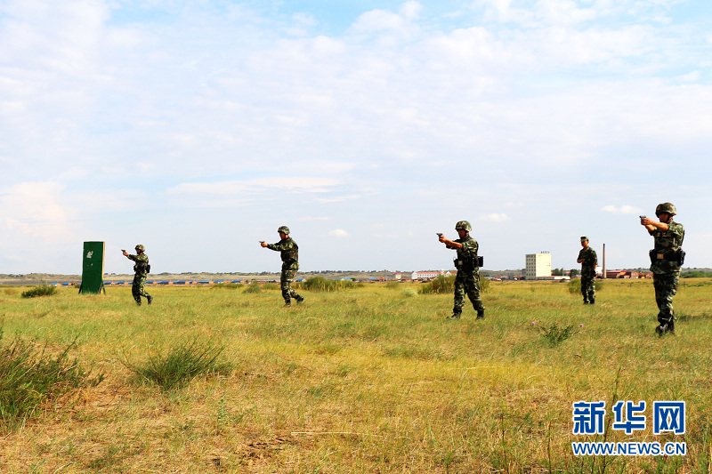 左旗第二边防大队组织官兵开展手枪实弹射击考