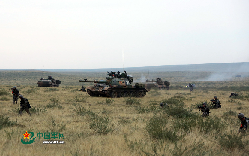 北京军区某装甲旅实兵对抗演练