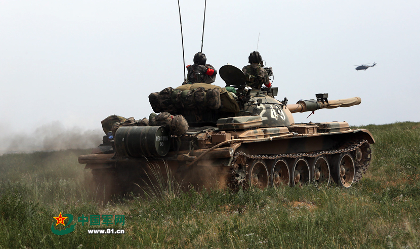 北京军区某装甲旅实兵对抗演练