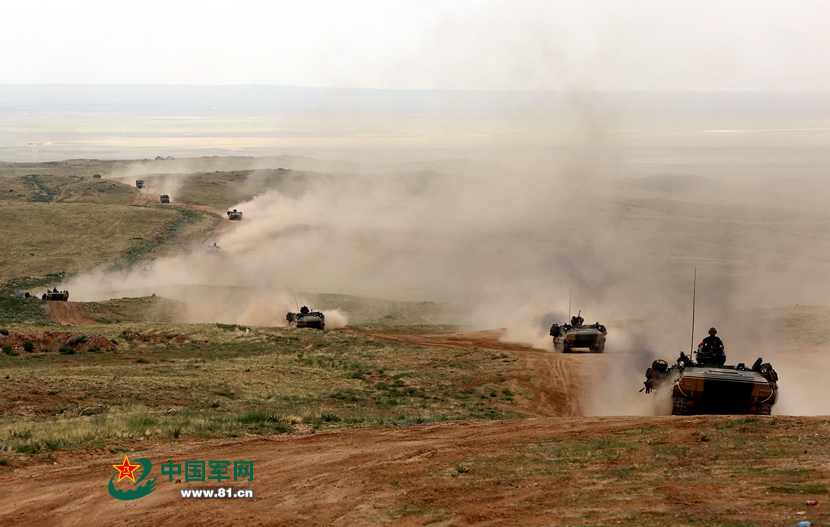北京军区某装甲旅实兵对抗演练