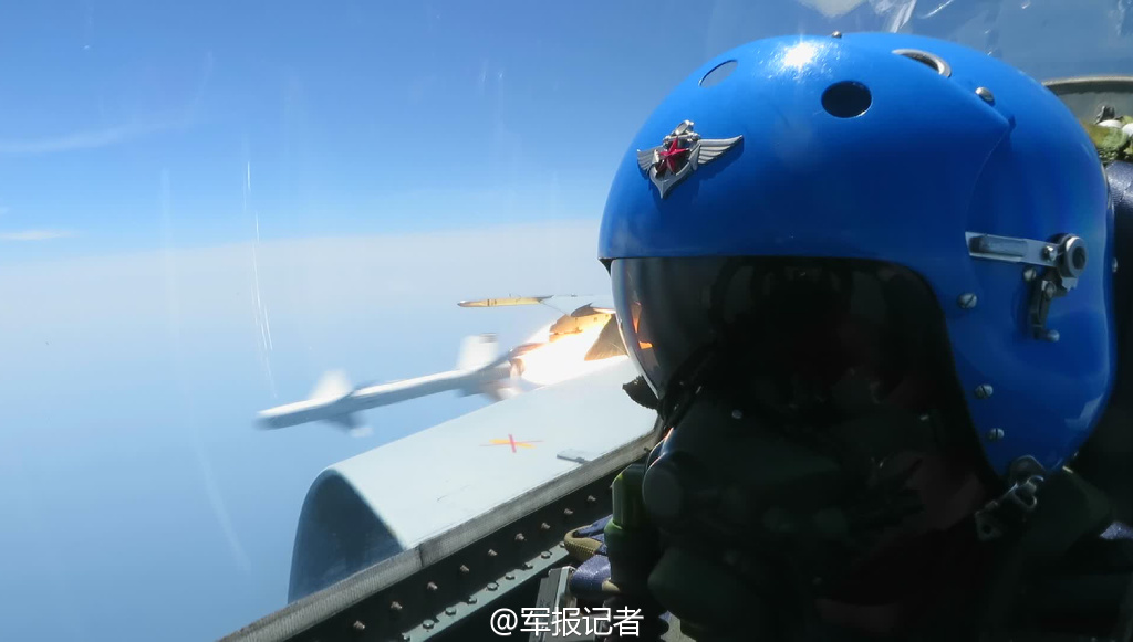 北海舰队组织歼8IIvs飞豹自由空战对抗演练