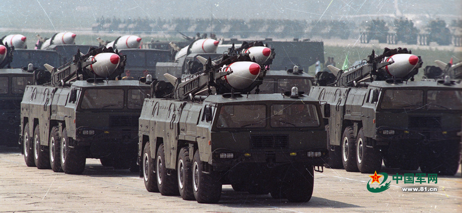 国之重器!回顾99年阅兵中的导弹