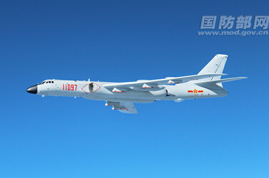 中国空军赴西太远海训练飞出第一岛链上千公里