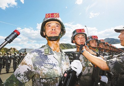 &ldquo;9&middot;3&rdquo;参阅官兵：脚底板先麻再酸后痛